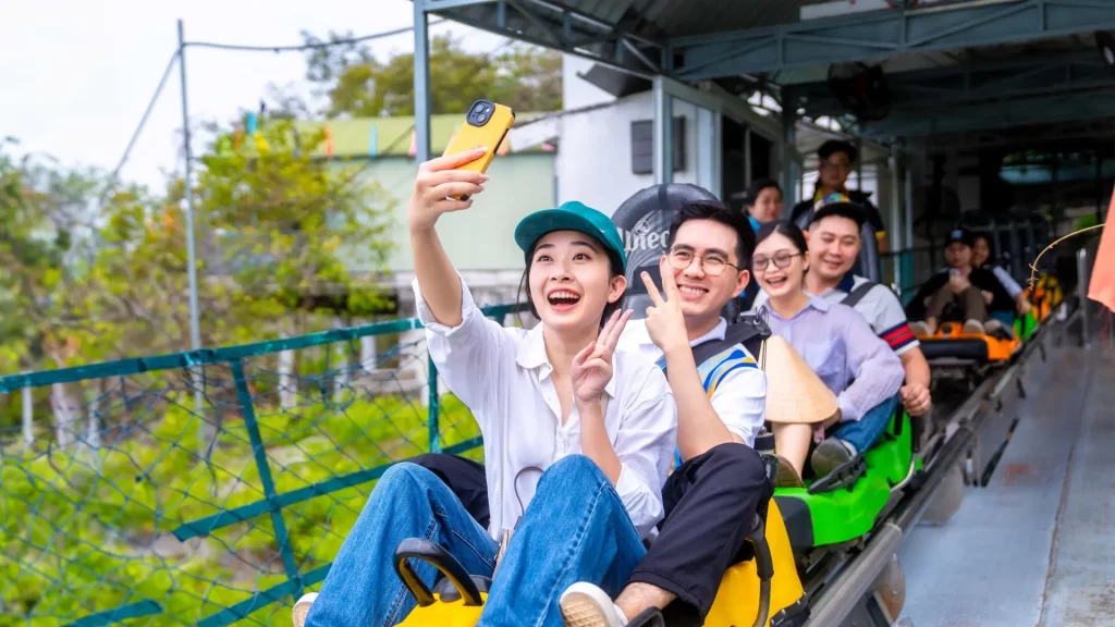 Mang truot nui ba den